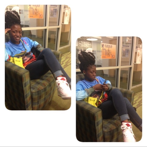 Chimpin Ain't Easy Beloved Sweatshirt - Picture 3 of 4